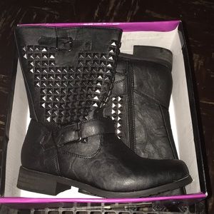Vickie Style Black Boots